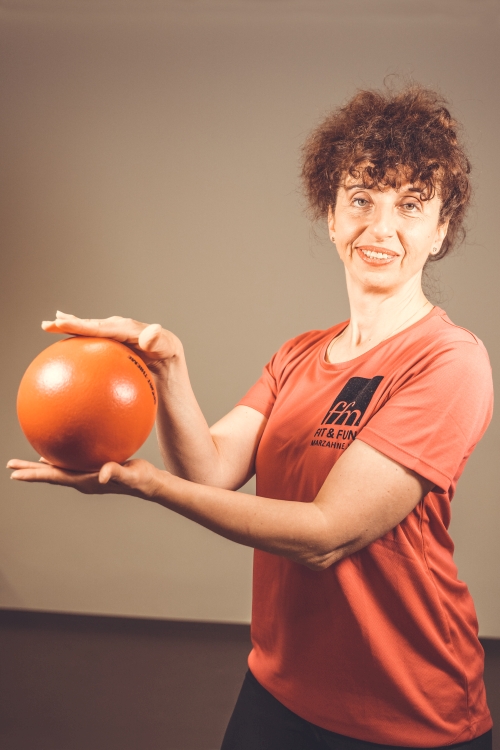 Neli (Übungsleiterin Pilates)