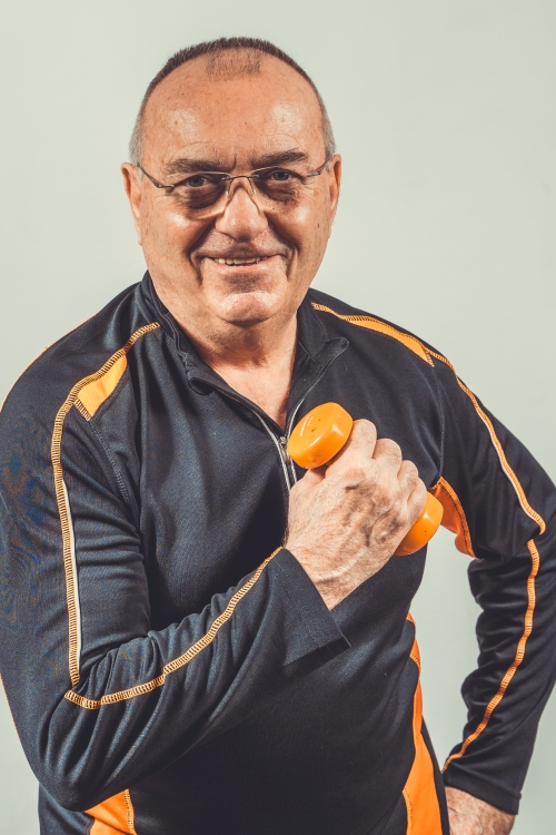 Rainer (Übungsleiter für Seniorengymnastik)